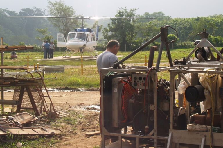 4-NCA heli-portable booster compressor